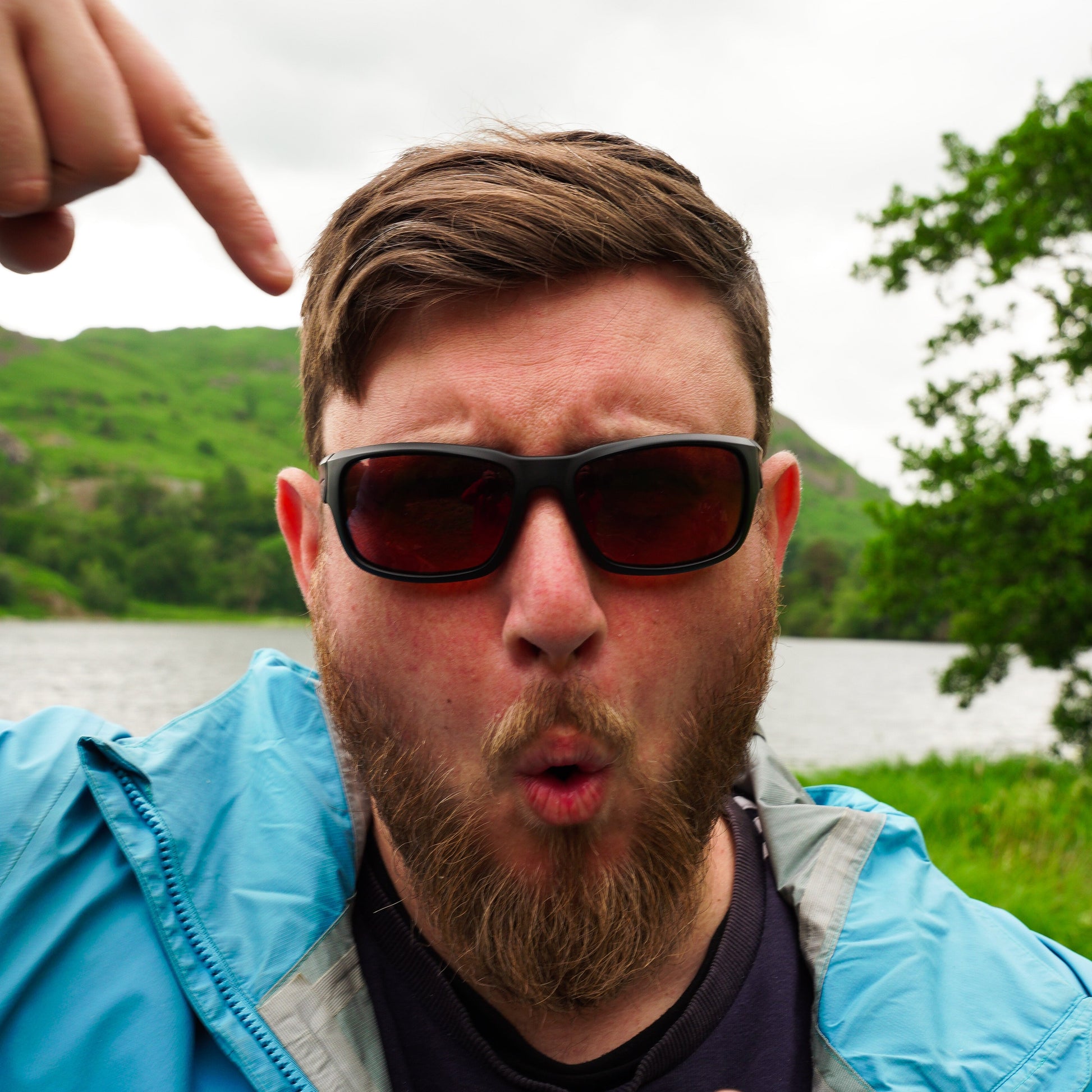 SB Polarised Floating Sunglasses 3.0 on toms face front pose