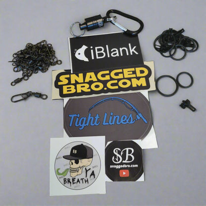 SB Small bundle, net magnet, pike fishing clips, hook holders and sticker pack